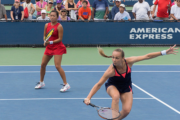 Vania King