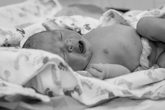 Lo 061818BW-062