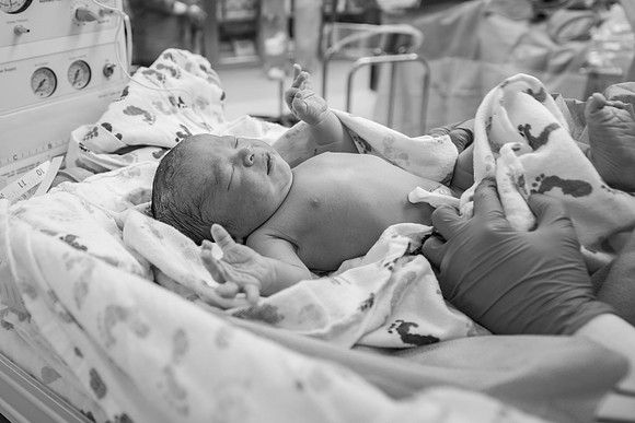 Lo 061818BW-071
