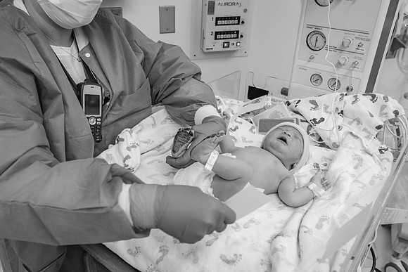 Lo 061818BW-090